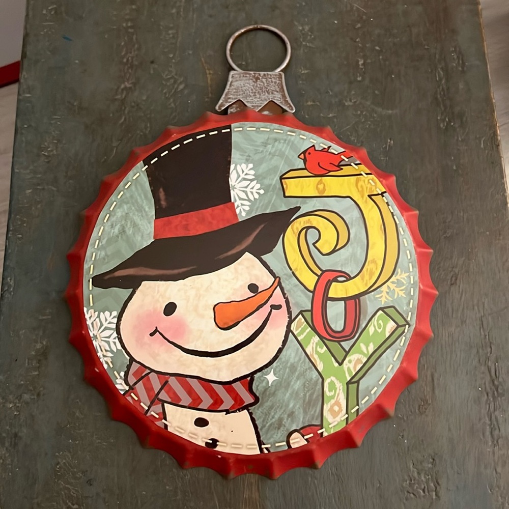 NEW Bottle-cap ornament (Snowman)